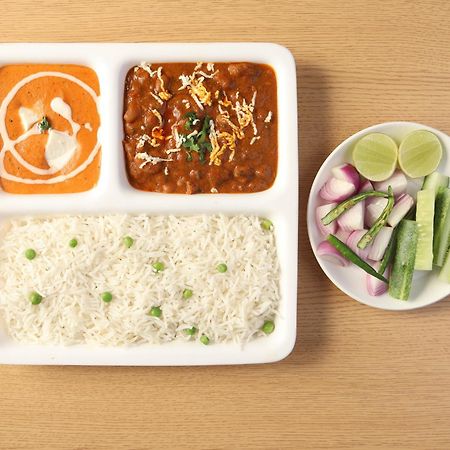 Aamantran Residency Hotel, Sohna Road, Sector 49, Gurugram Гургаон Экстерьер фото