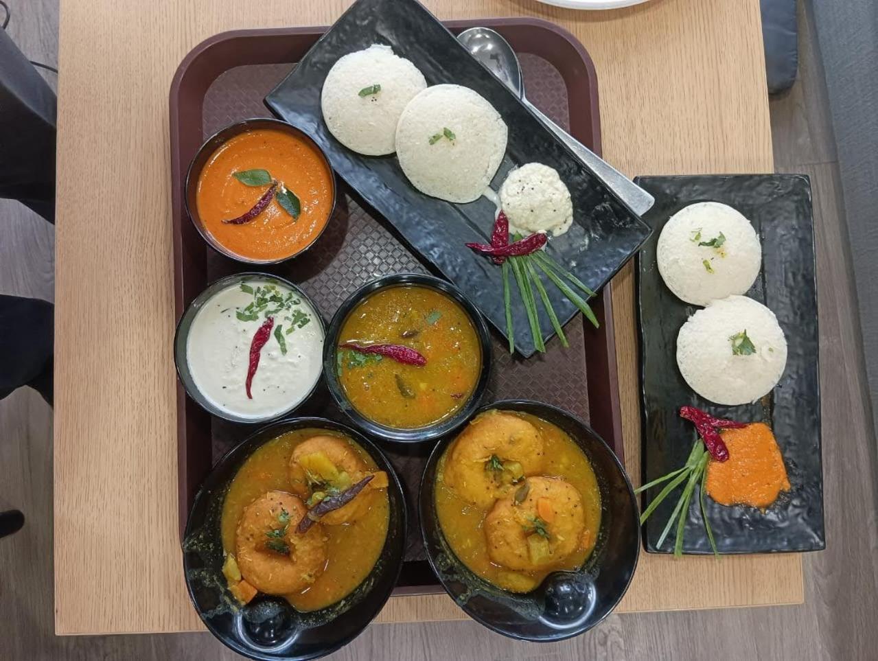 Aamantran Residency Hotel, Sohna Road, Sector 49, Gurugram Гургаон Экстерьер фото