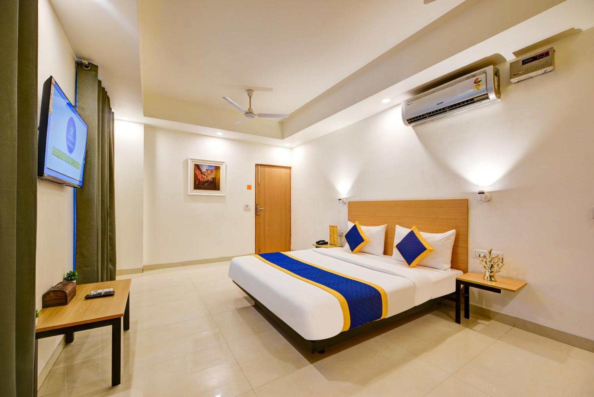 Aamantran Residency Hotel, Sohna Road, Sector 49, Gurugram Гургаон Экстерьер фото