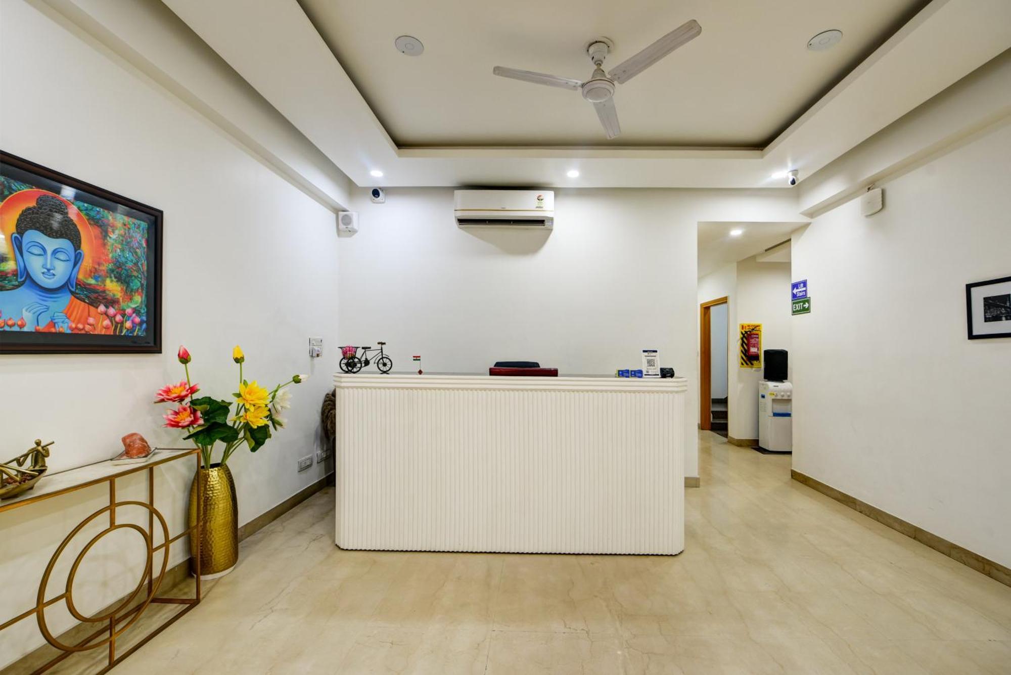 Aamantran Residency Hotel, Sohna Road, Sector 49, Gurugram Гургаон Экстерьер фото