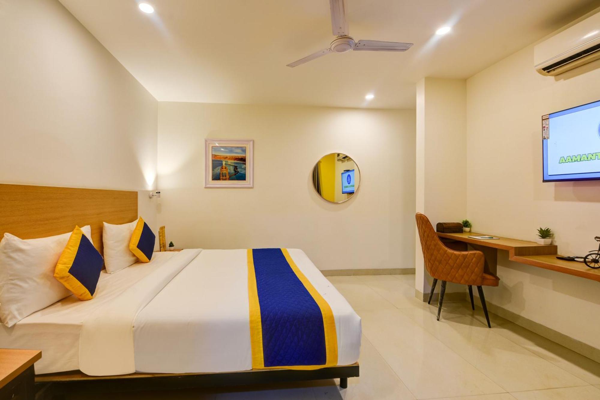 Aamantran Residency Hotel, Sohna Road, Sector 49, Gurugram Гургаон Экстерьер фото