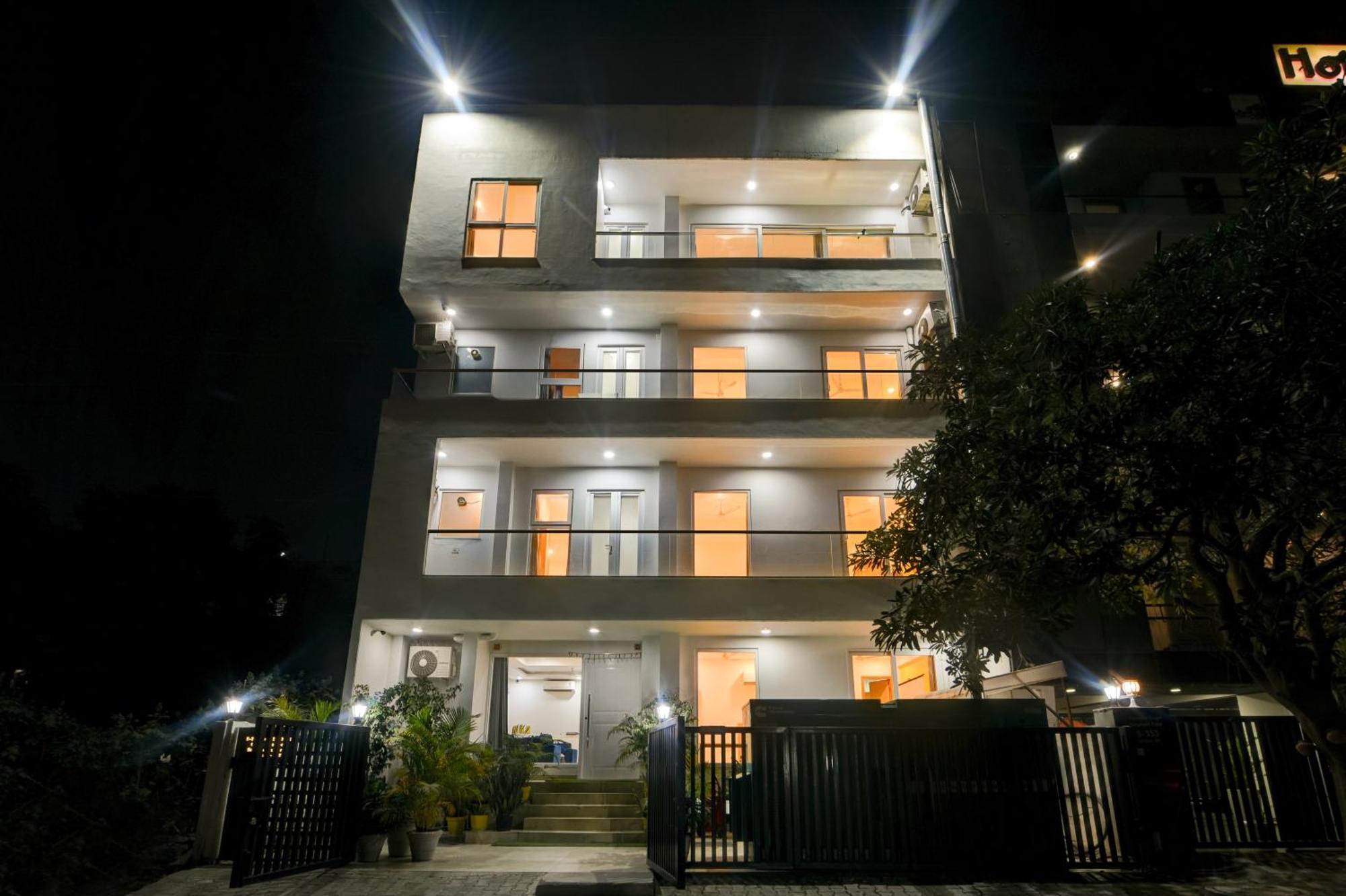 Aamantran Residency Hotel, Sohna Road, Sector 49, Gurugram Гургаон Экстерьер фото